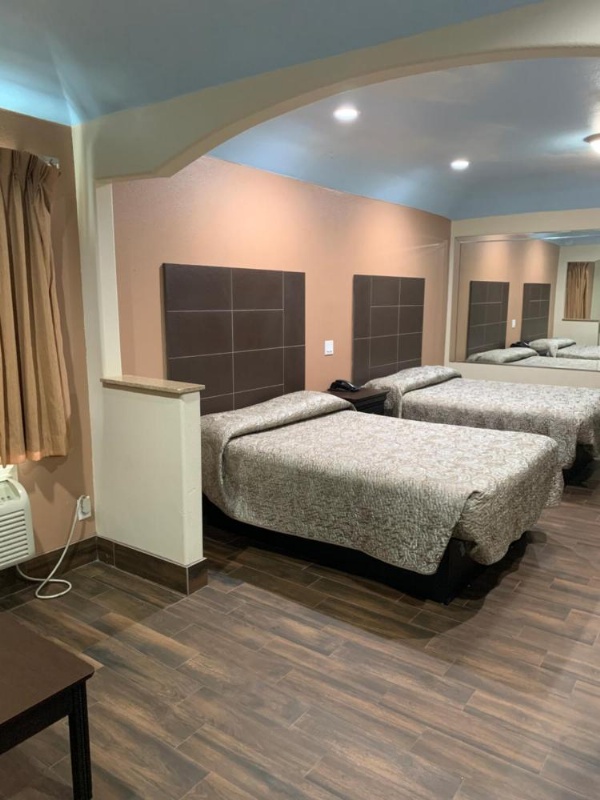 Sterling Inn and Suites at Reliant and Medical Center Houston image 9